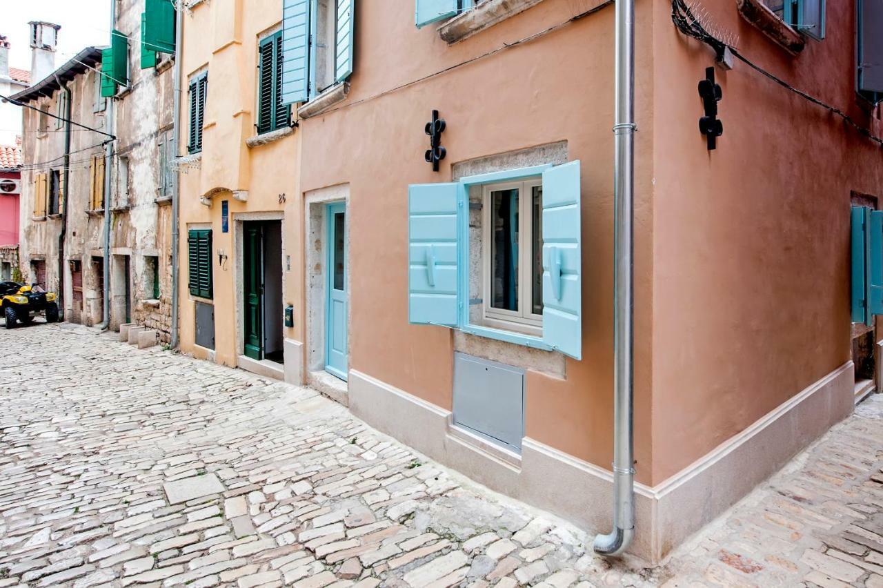 Apartments Casa Roccia Bianca Ровин Екстериор снимка