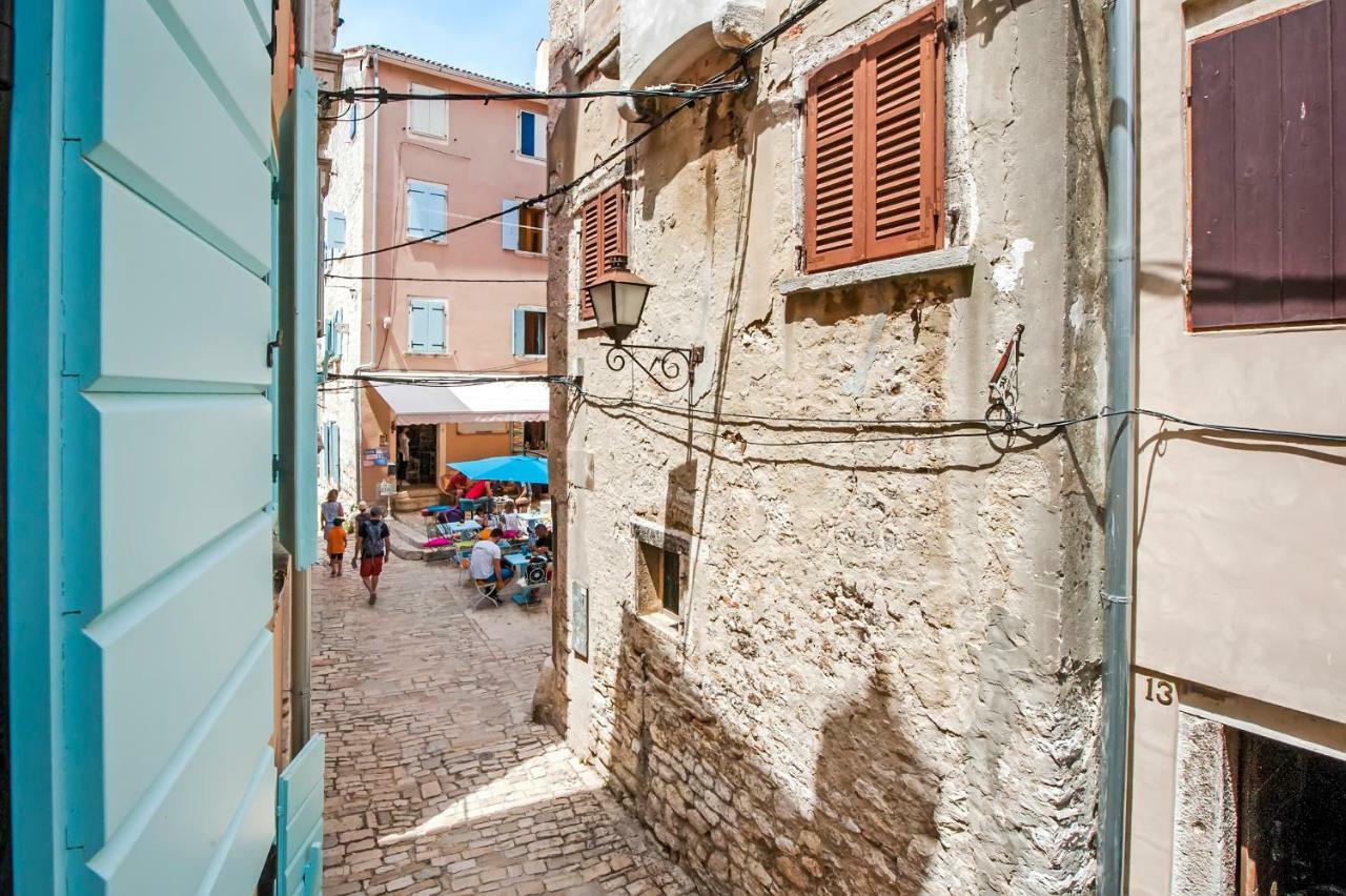 Apartments Casa Roccia Bianca Ровин Екстериор снимка